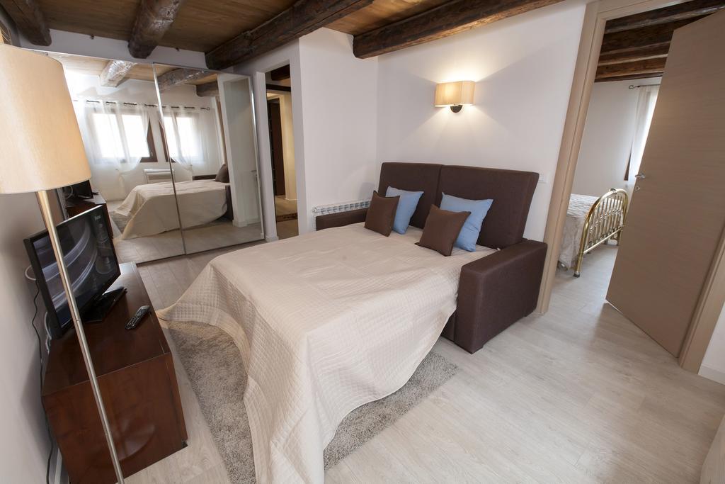 Residenza Tiziano Apartment Venice Room photo